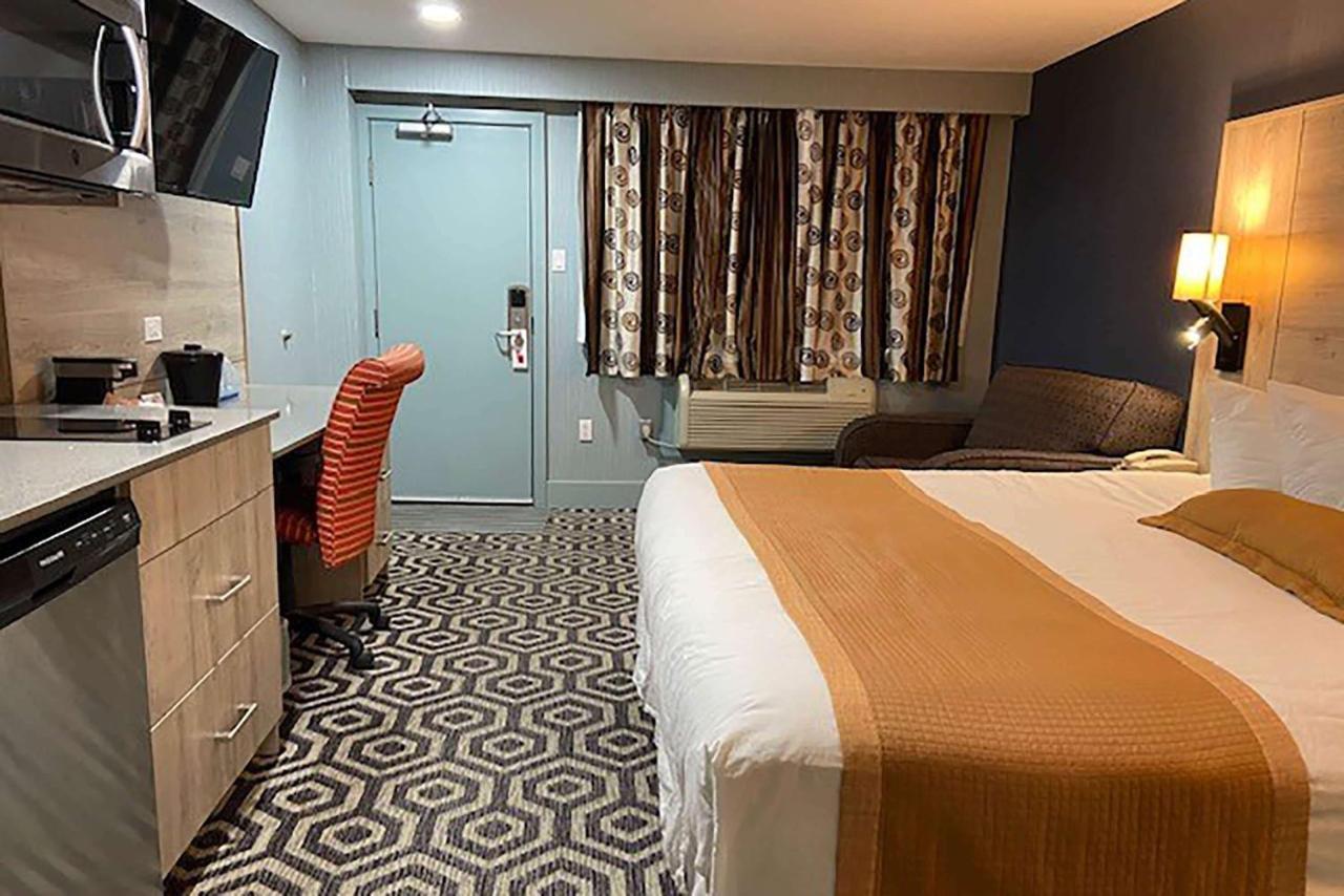 Ramada By Wyndham Medicine Hat Buitenkant foto
