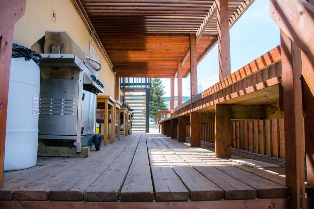 Ramada By Wyndham Medicine Hat Buitenkant foto
