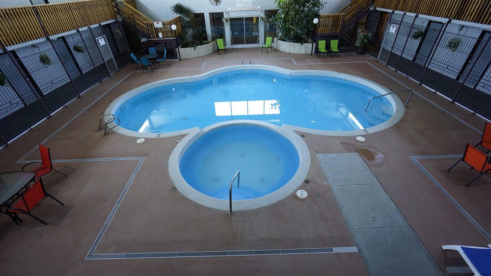 Ramada By Wyndham Medicine Hat Buitenkant foto